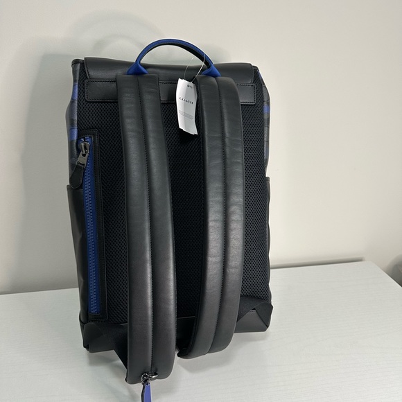 Men’s Coach backpack *wallet no longer available* - Picture 4 of 12